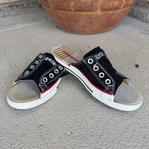 🍒💣 Vintage Y2K black Converse cutaway slides